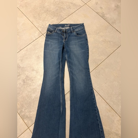 Women’s wrangler jeans - Picture 2 of 4
